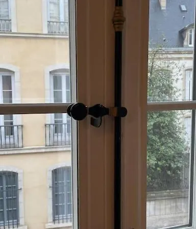 Suite De Luxe 3 Etoiles Au Coeur De Dijon Extérieur photo